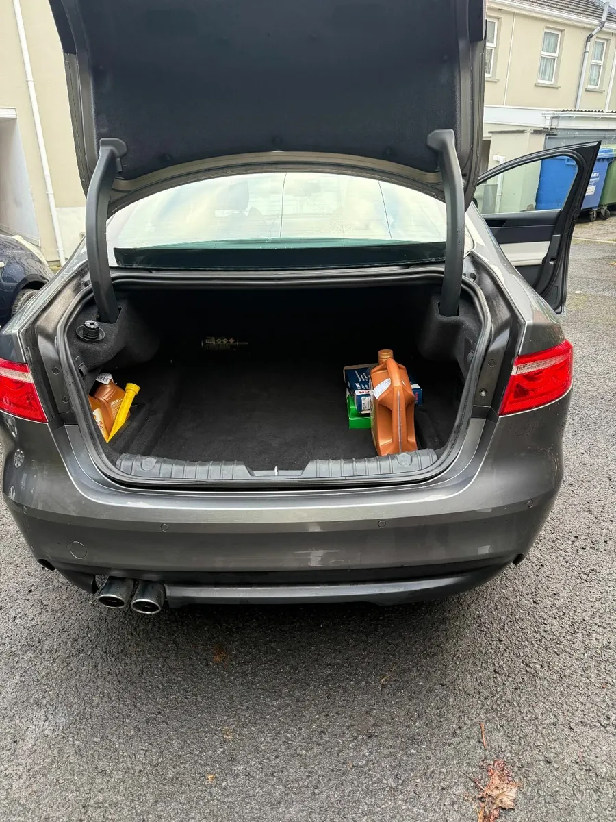 Jaguar XF 2017 - Image 3
