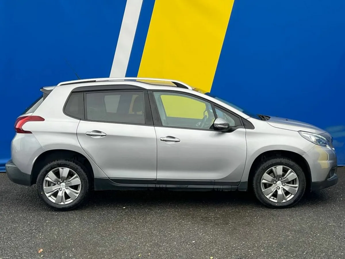 Peugeot 2008 1.2 AUTOMATIC // REVERSE CAMERA // DU - Image 2