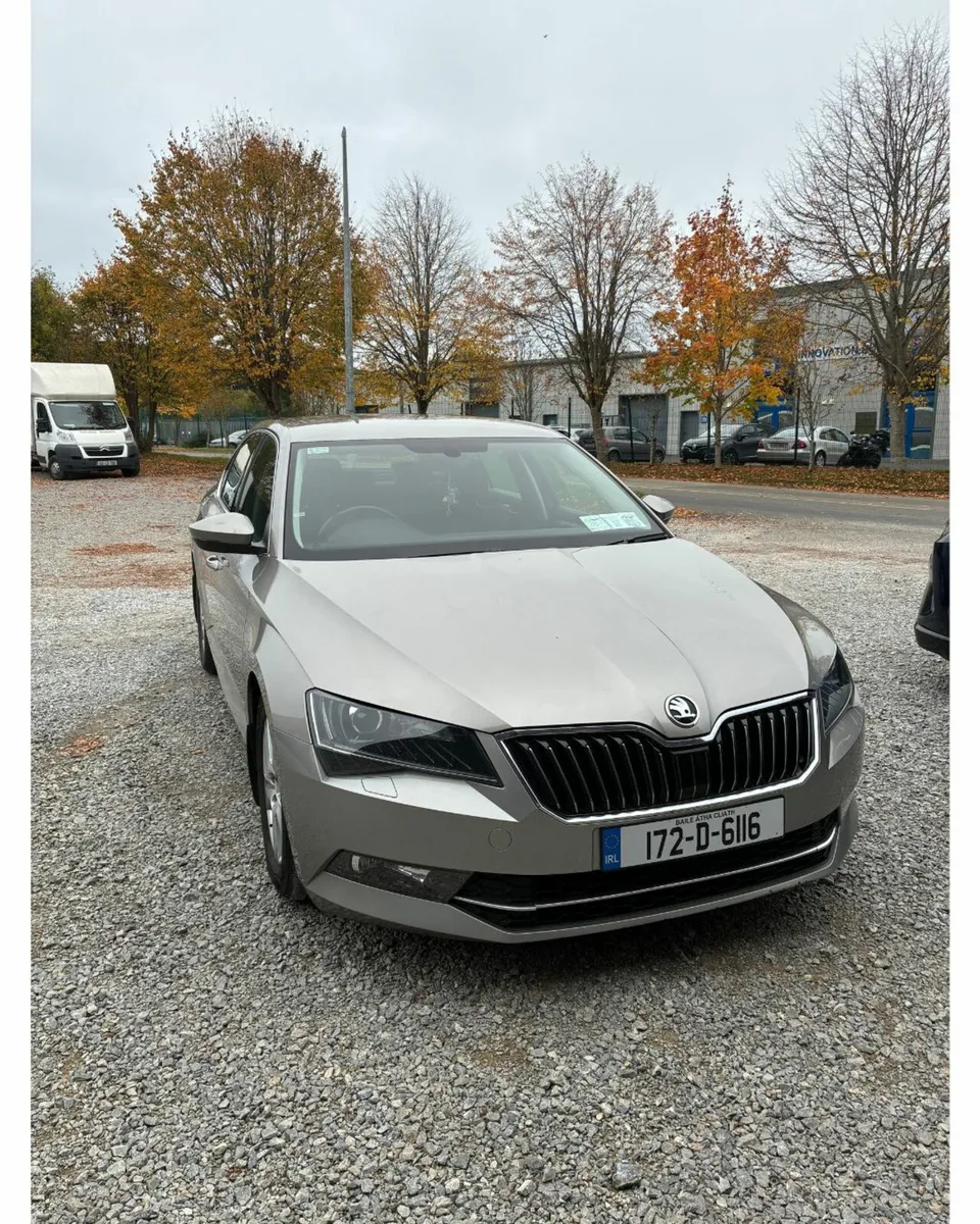 Skoda Superb 2017 - Image 1