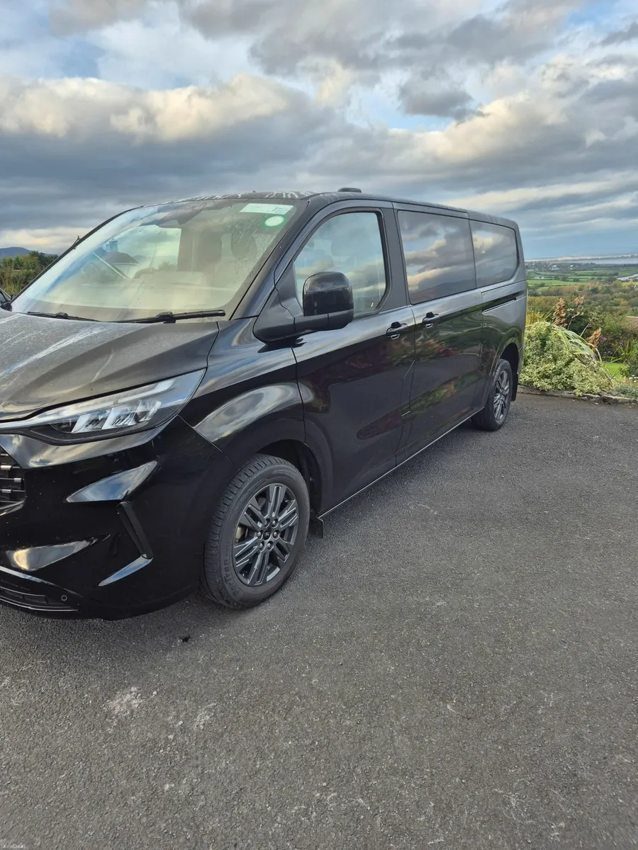 2024 Ford Tourneo Custom Limited LWB - Image 3