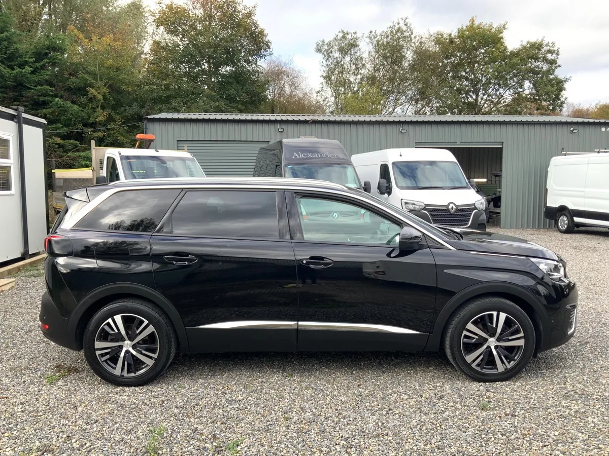 Peugeot 5008 Allure 7 seats ( 1 Year warranty ) - Image 2