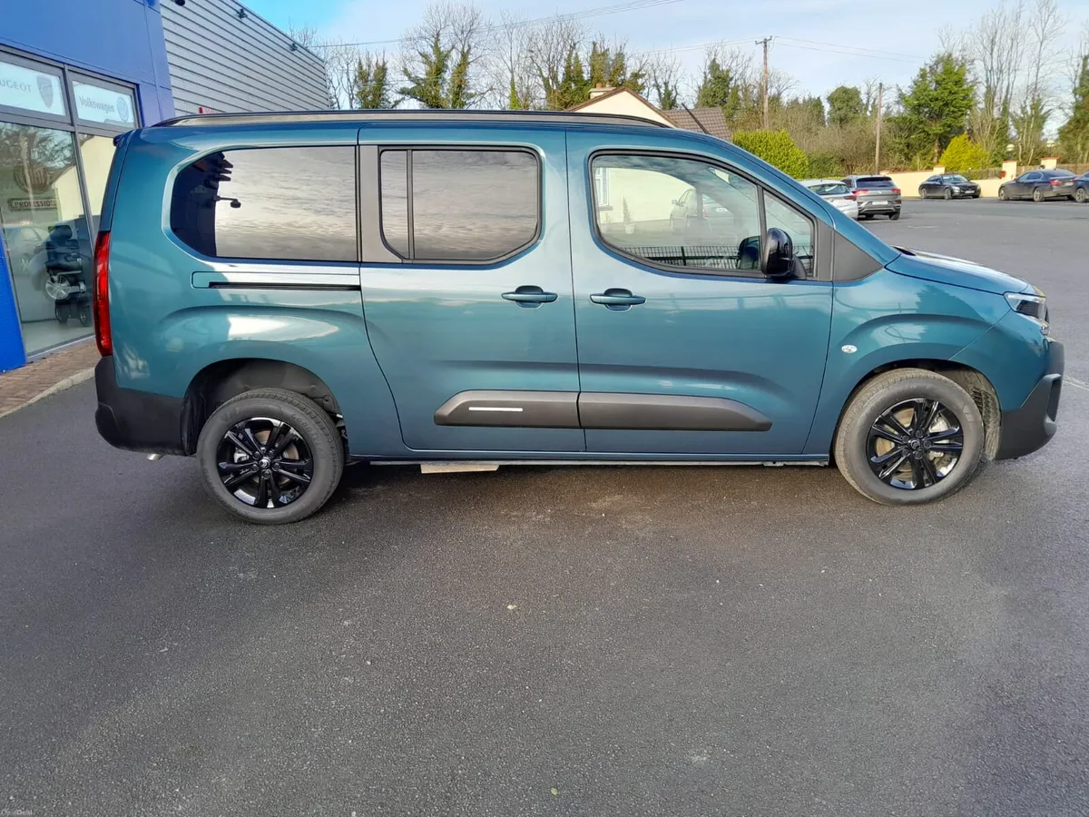 Wheelchair Taxi Citroën Berlingo 262 AVAILABLE NOW - Image 6