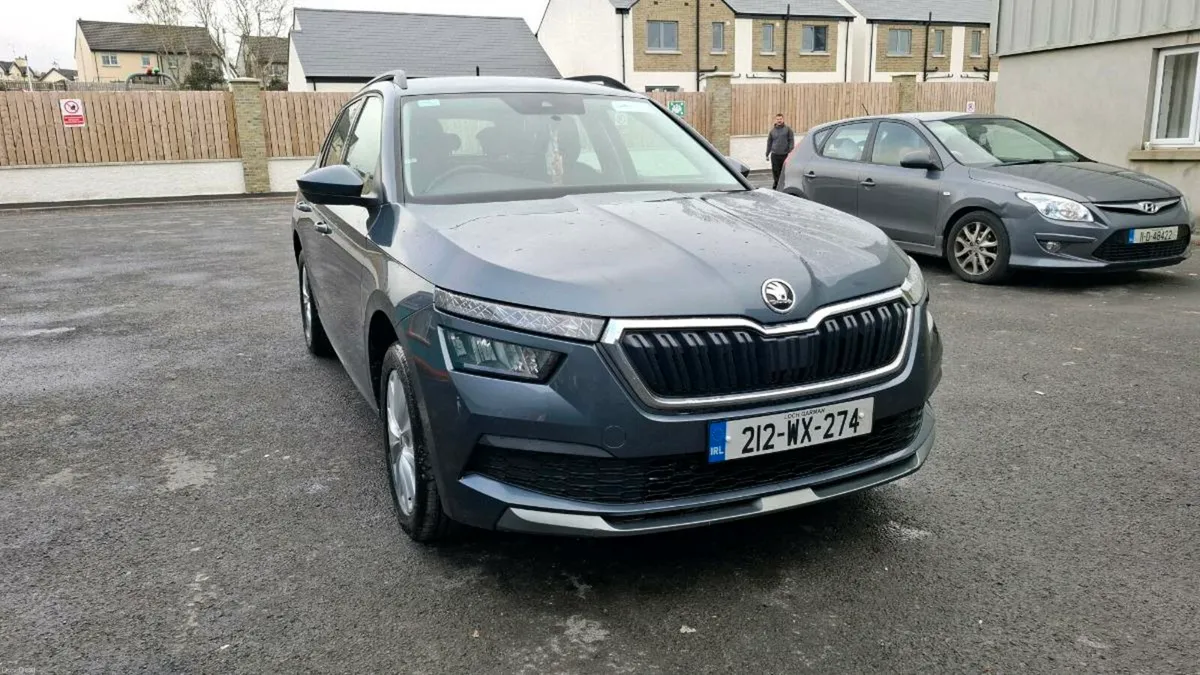 Skoda Kamiq hatchback (Petrol) Grey - Image 1