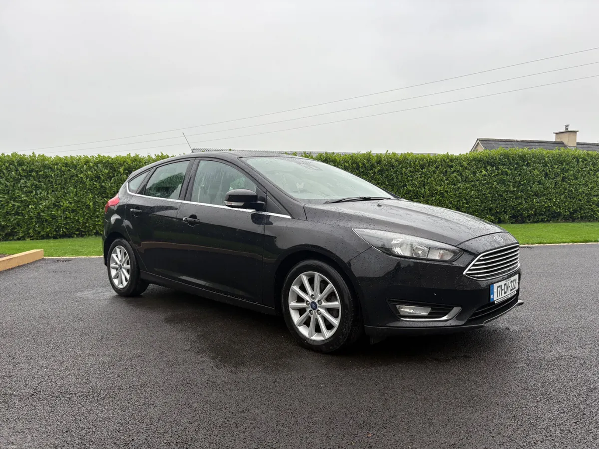 Ford Focus 2017 - Image 2