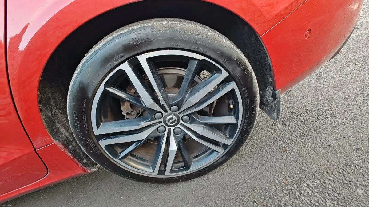 Volvo S60 T5 R Design 250hp - Image 4