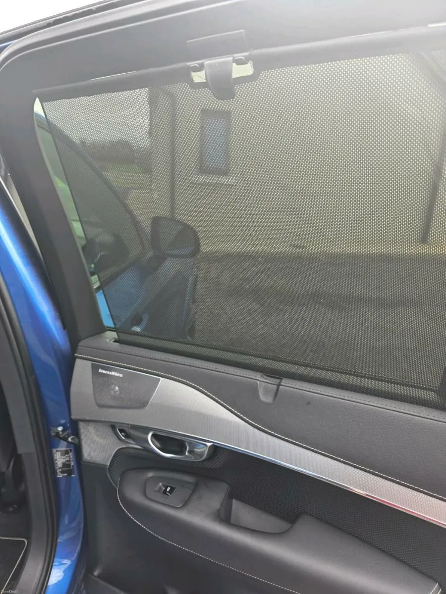 Volvo XC90 T8 R-design PRO 299BHP Automatic - Image 4