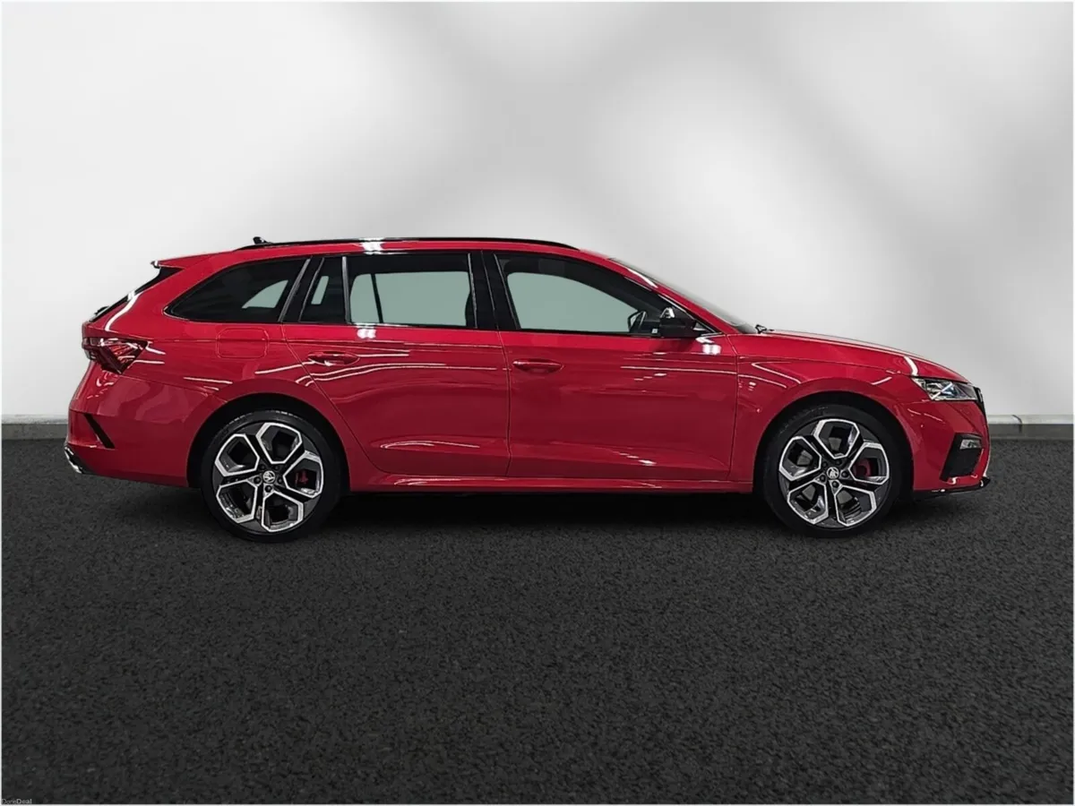 Skoda OCTAVIA Estate vRS - Image 3