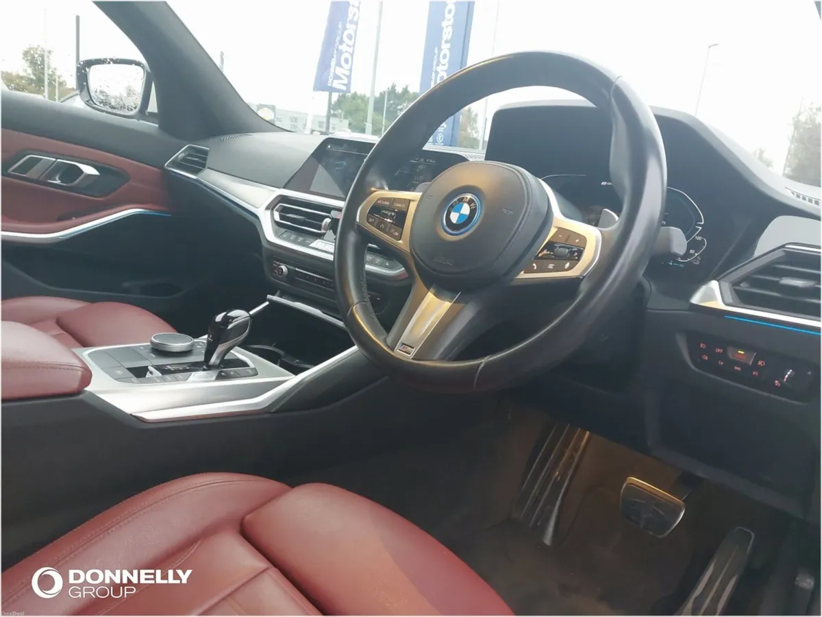 BMW 3 Series Saloon M Sport - Image 4