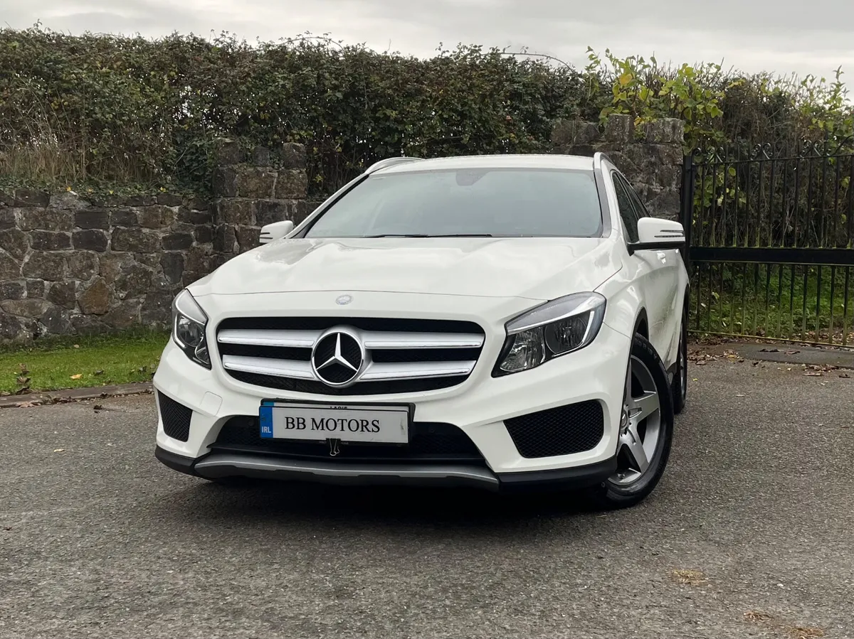Mercedes-Benz  GLA 200 CDI AMG LINE - Image 2