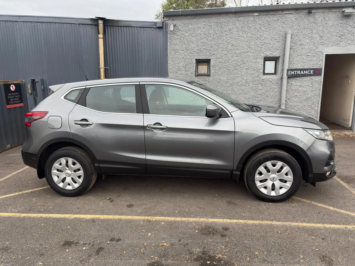 Nissan Qashqai 1.2  2018 - Image 2