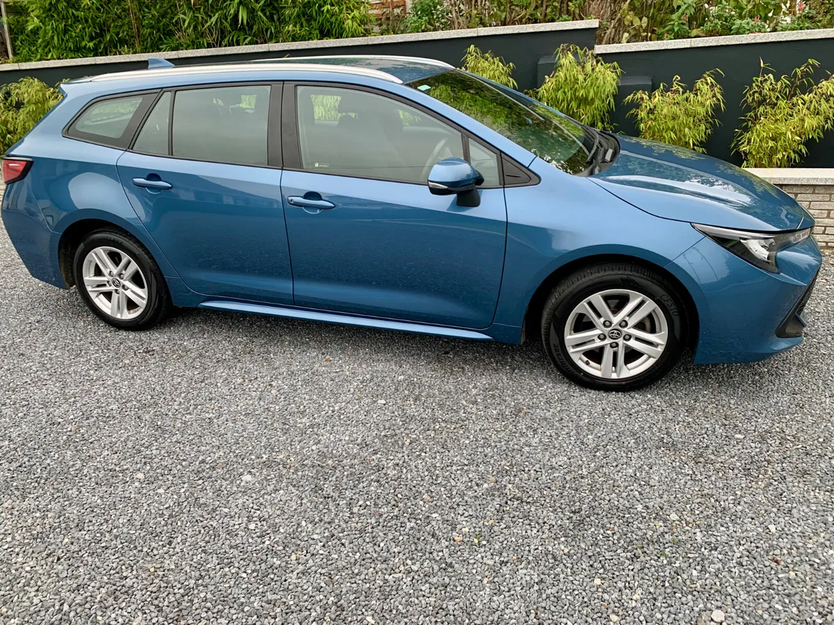 TOYOTA COROLLA 2022 HYBRID. IRISH CAR - Image 3
