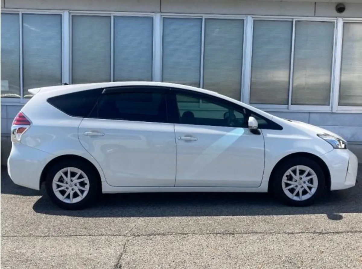 Toyota Prius 2021 - Image 4