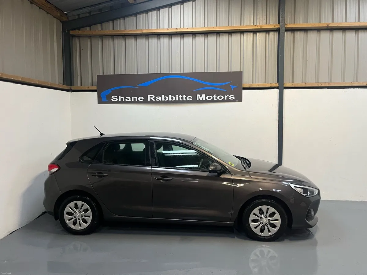 192 HYUNDAI I30 1.6 crdi CLASSIC only 92kms - Image 3