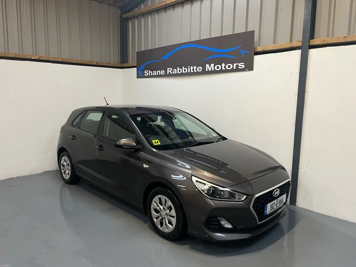 192 HYUNDAI I30 1.6 crdi CLASSIC only 92kms - Image 1