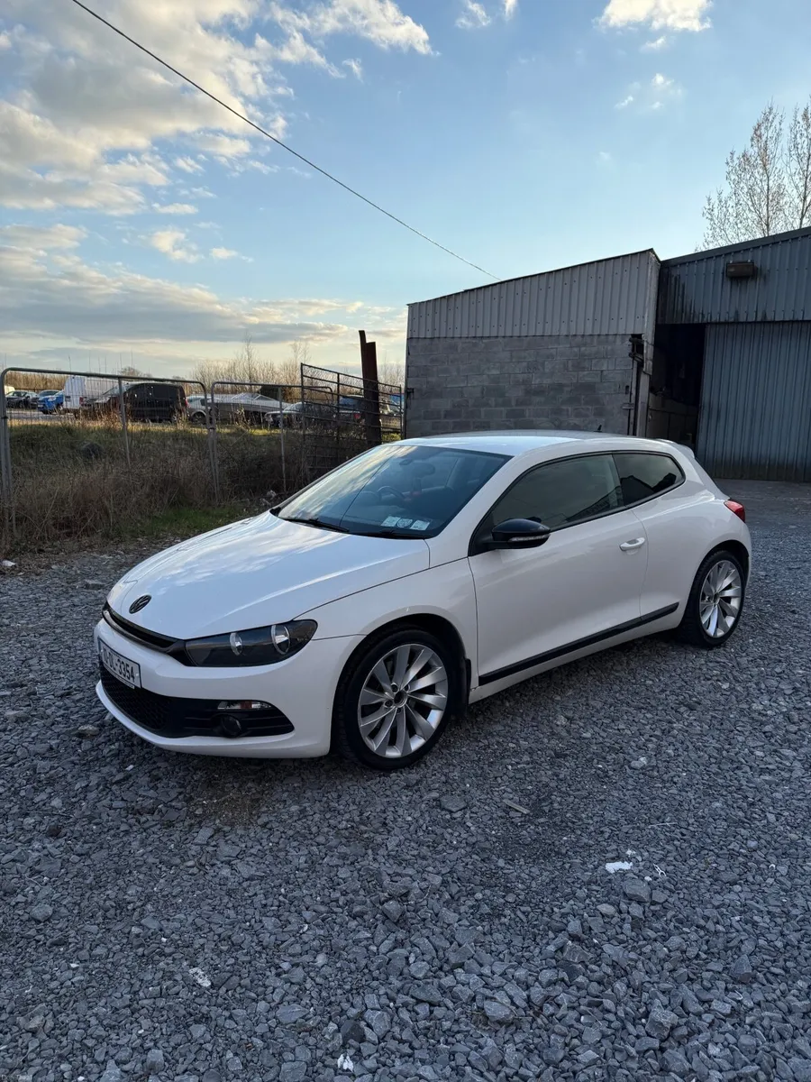 Volkswagen Scirocco 2010 - Image 4