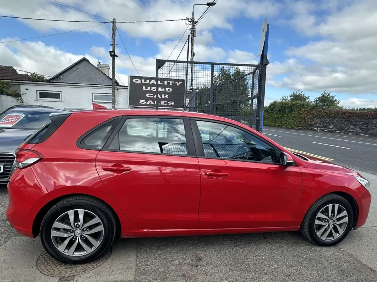 2017 i30 Deluxe NEW MODEL! - Image 6