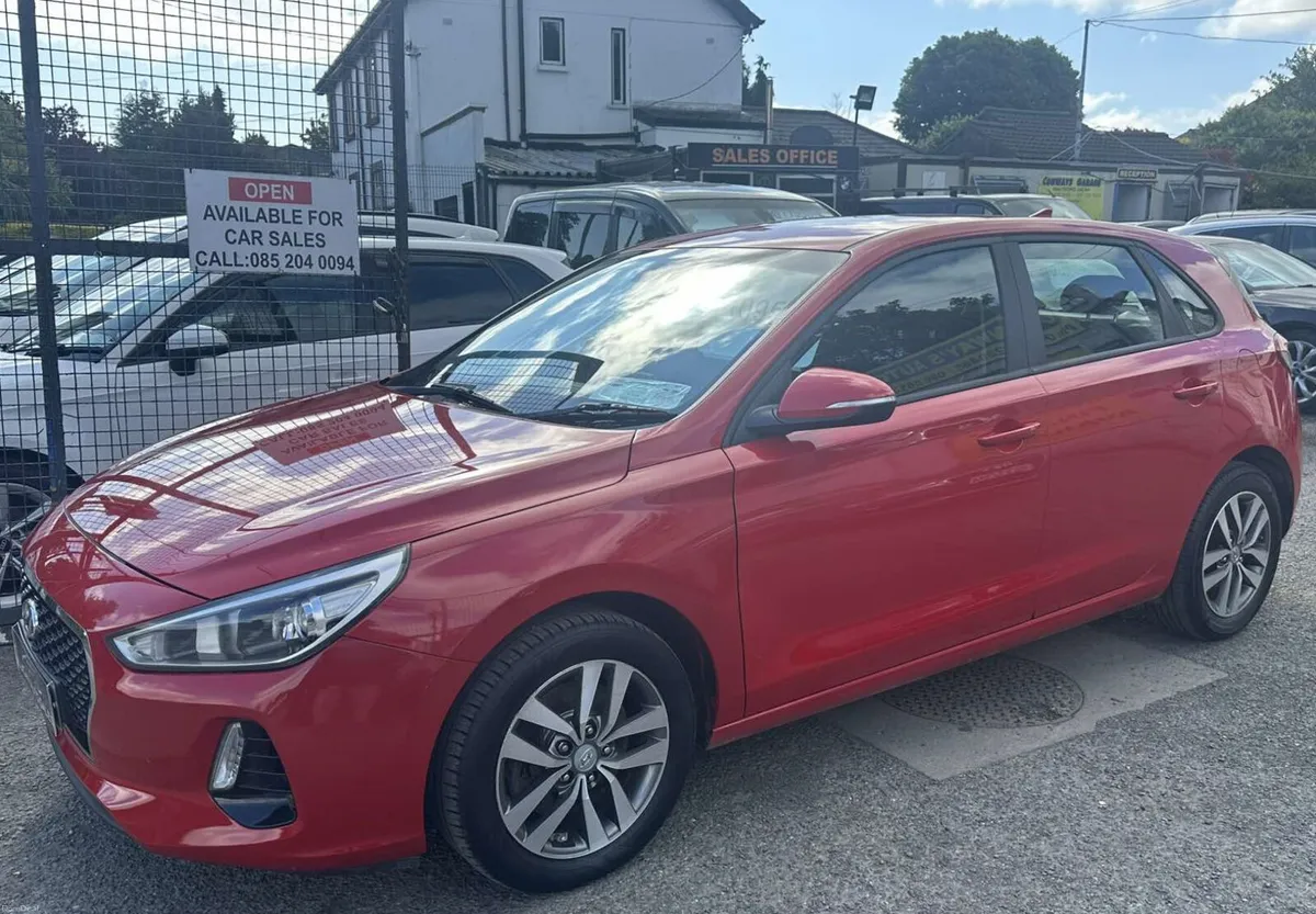 2017 i30 Deluxe NEW MODEL! - Image 2