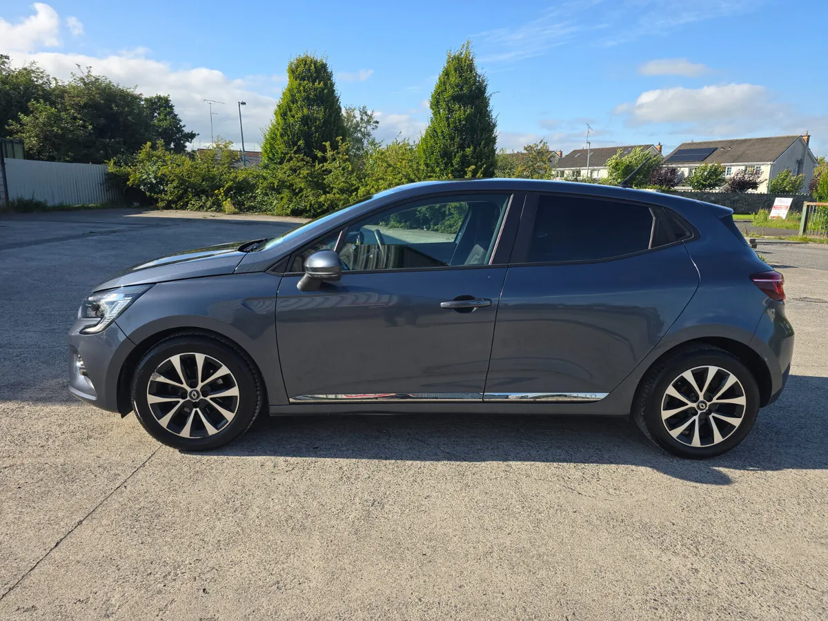 Renault Clio 2021 ICONIC TCe 100 - Image 4