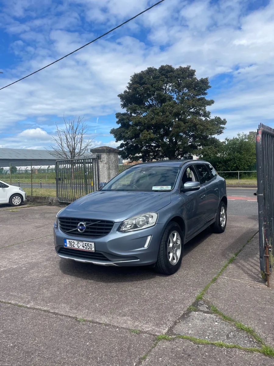 Volvo XC60 2016 - Image 2