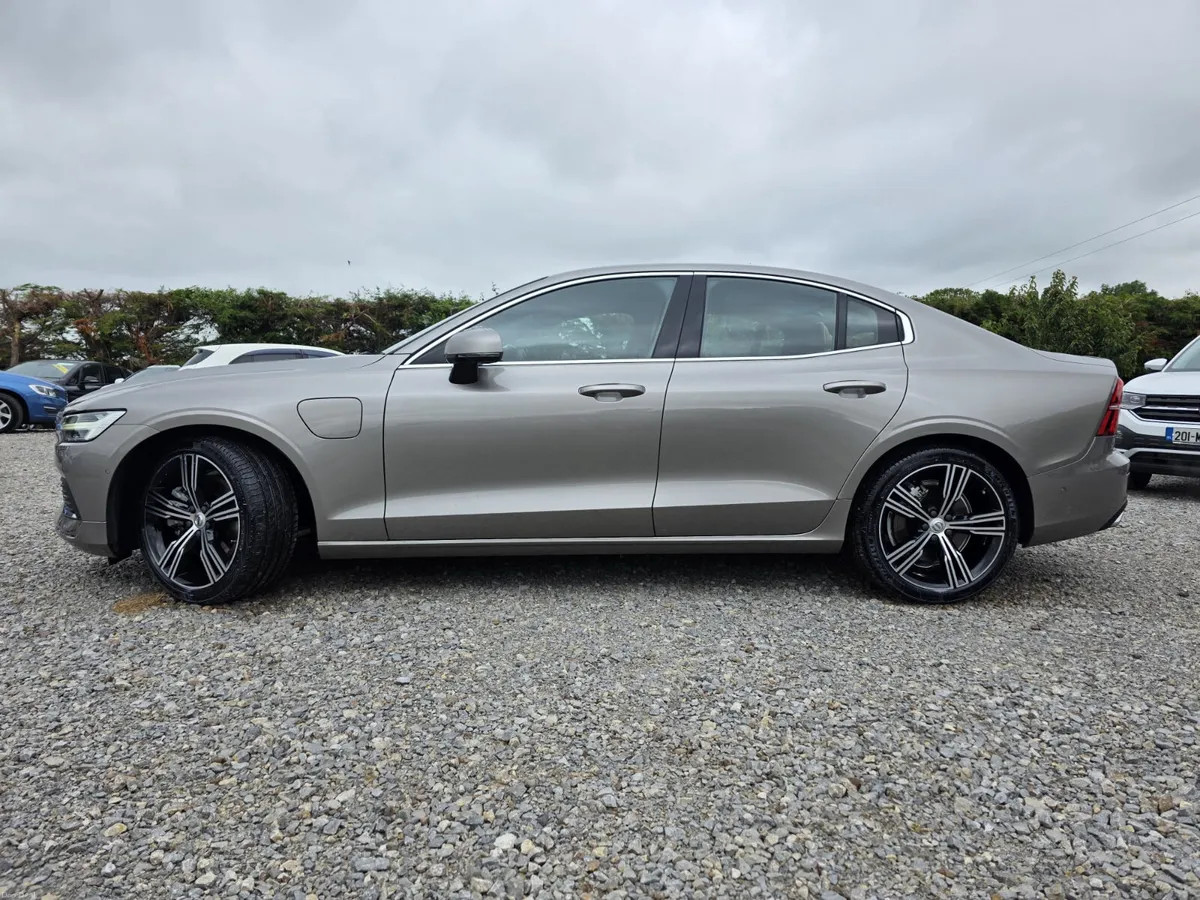 2019 Volvo S60 | T6 Twin Engine AWD Inscription - Image 2