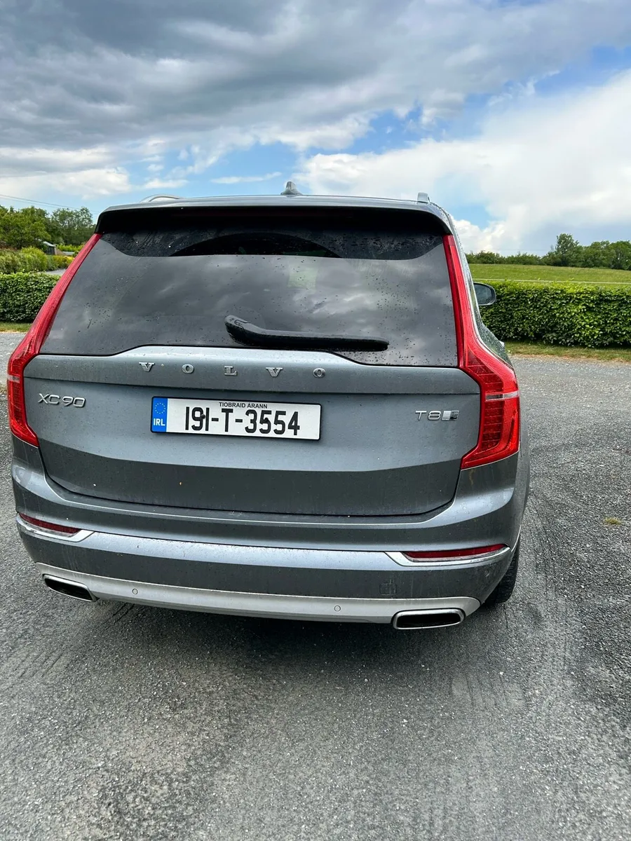 2019 Volvo XC90 Inscription Pro Plug in Hybrid - Image 4