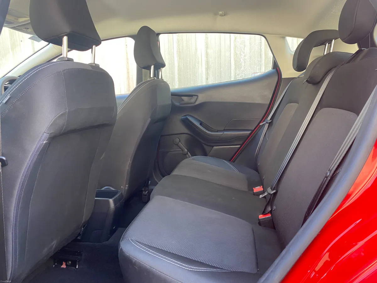 Ford Fiesta 2022//LOW KLMS//FINANCE AVAILABLE - Image 5