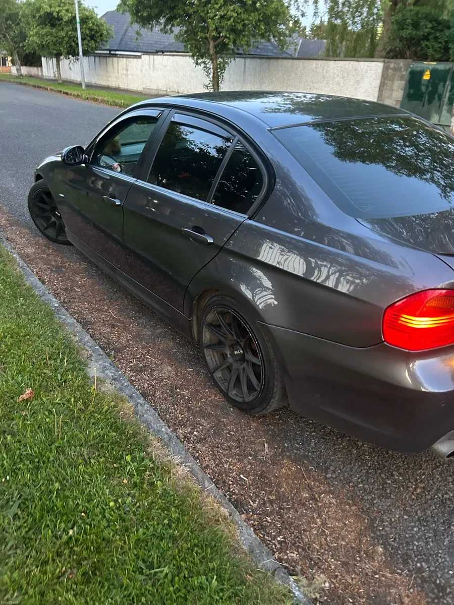 BMW 3 Series - Image 4