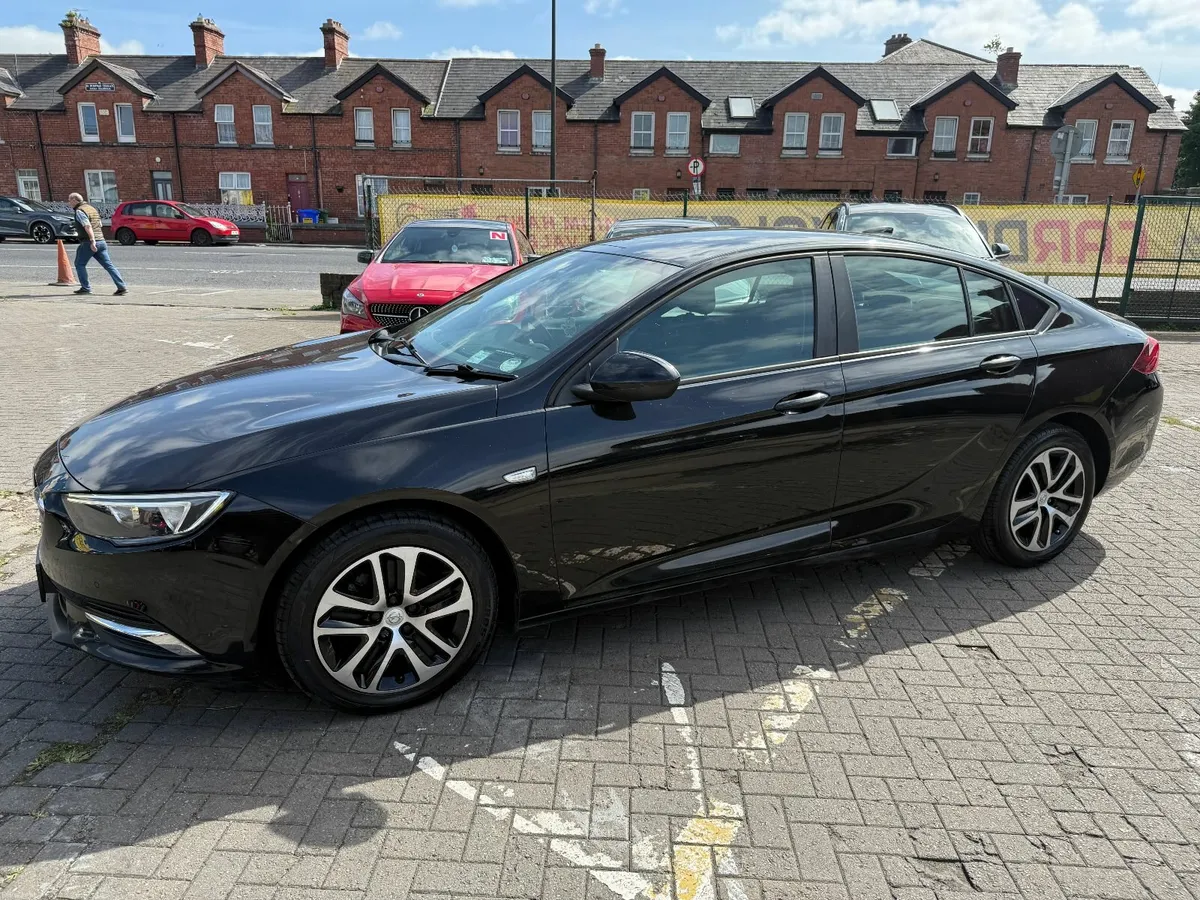 Opel Insignia Grant Sport SC 1.6d NCT07/26 - Image 2