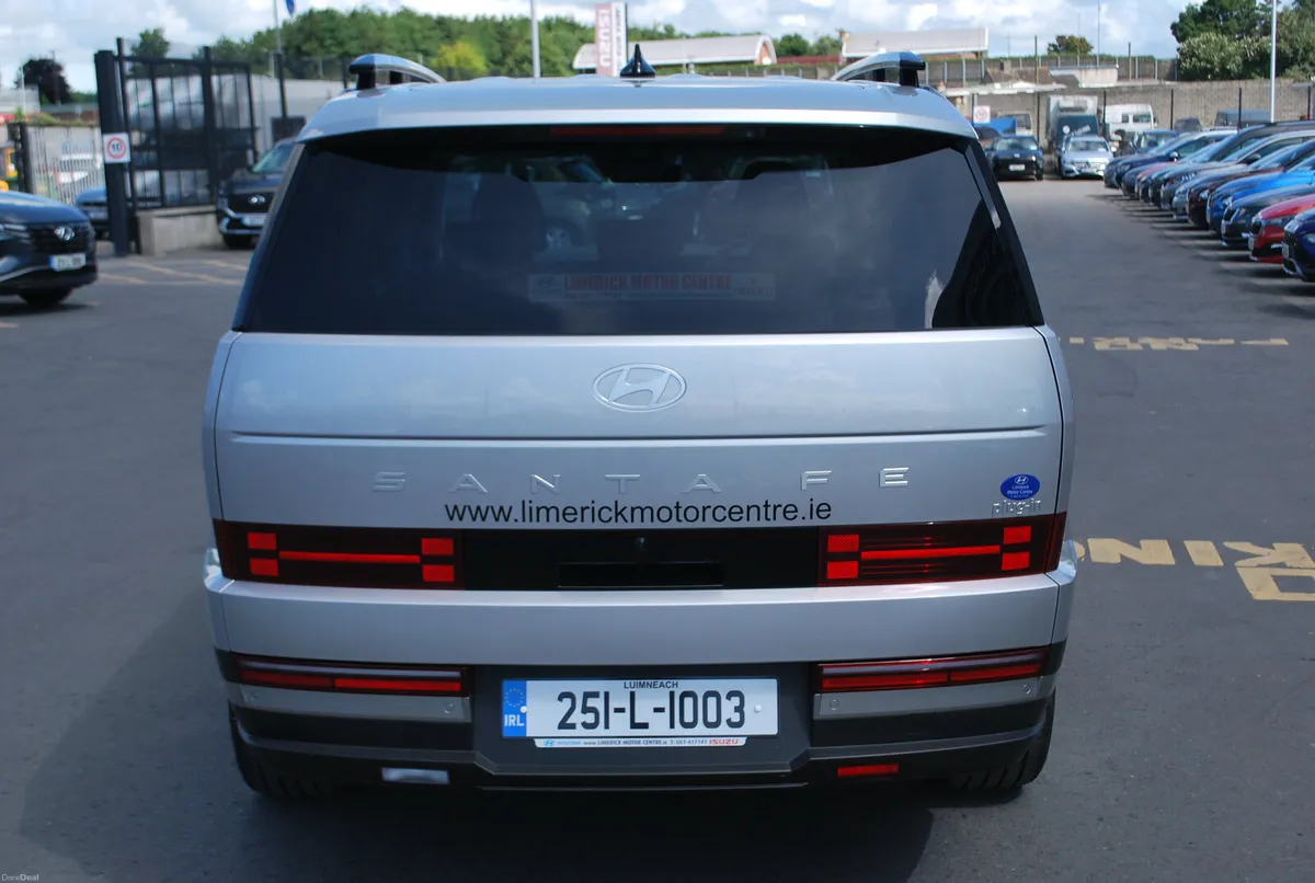 Hyundai Santa Fe 2025 - Image 4