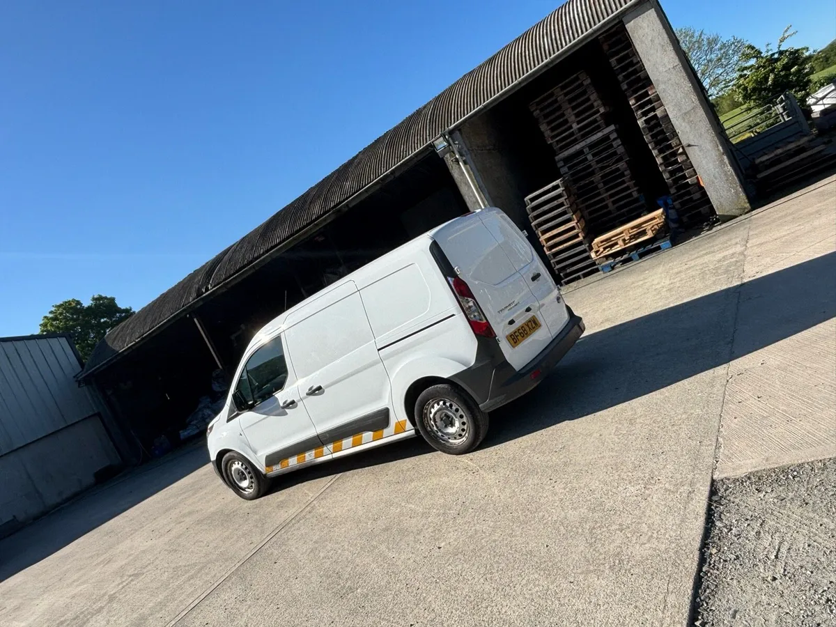 2018 Ford Transit Connect - Image 2