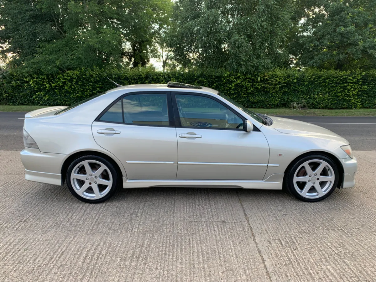 2005 LEXUS IS200 SE AUTO | TRD KIT | TTE ALLOYS - Image 2