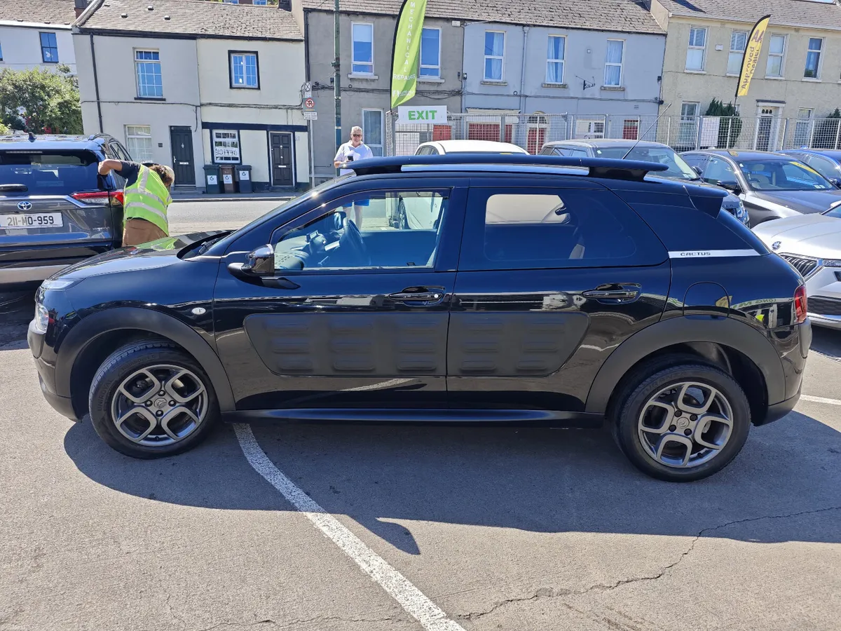 Citroen C4 Cactus 2015 1 yesr WARRANTY LOW MILEAGE - Image 4