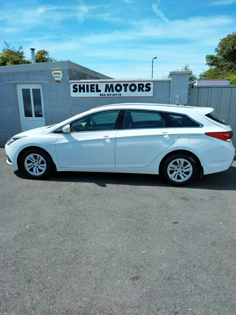 HYUNDAI I40 2017 ESTATE - Image 4