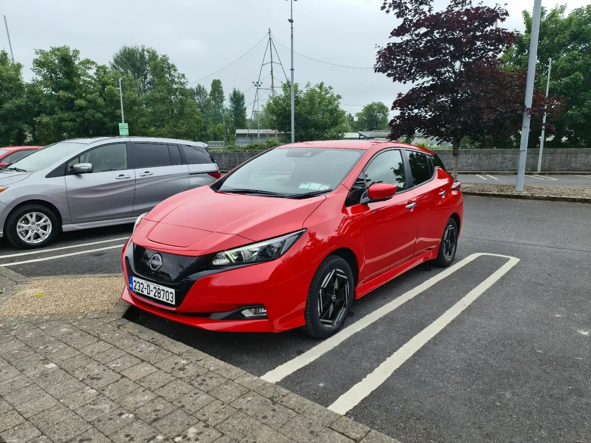 Nissan Leaf 2023 40 kwh Acenta - Image 1