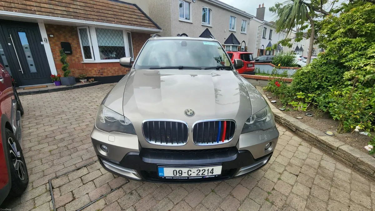 Crew Cab - BMW X5 - DOE 09/26 - Image 1