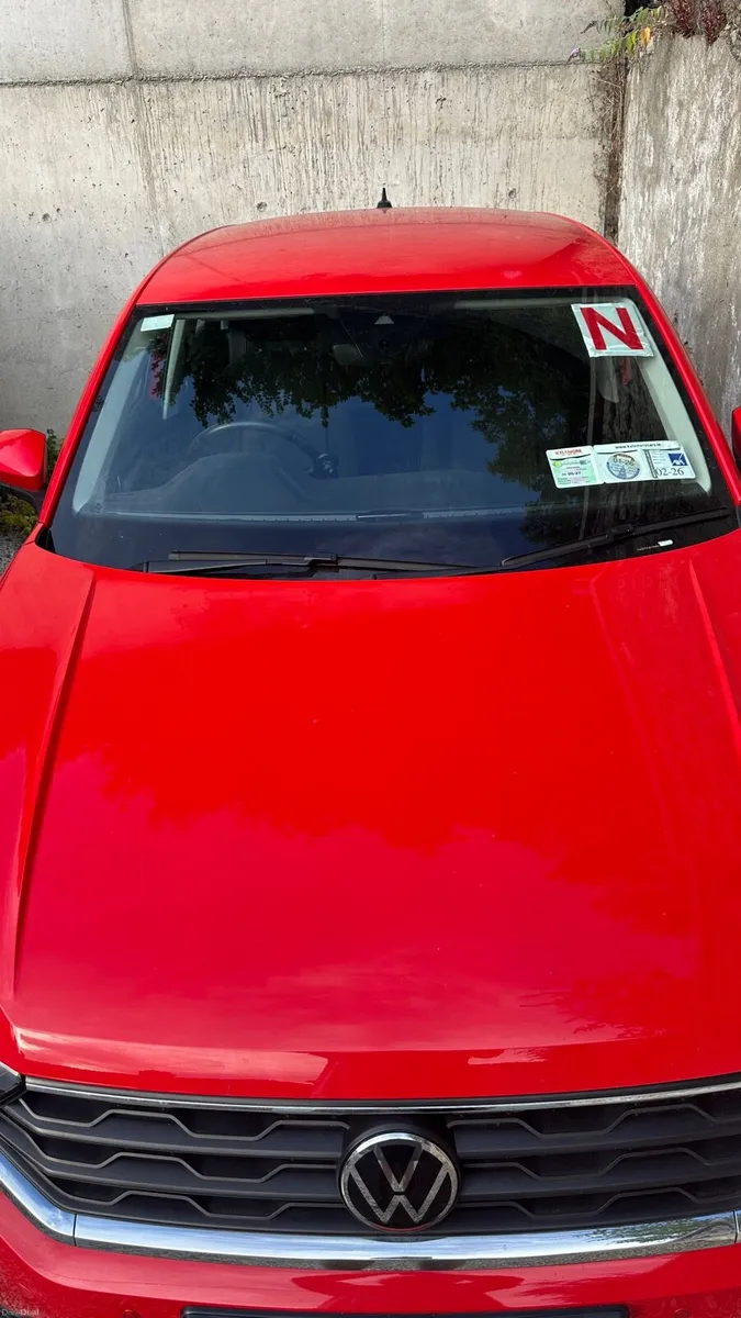 2021 Volkswagen T-Roc - Image 2