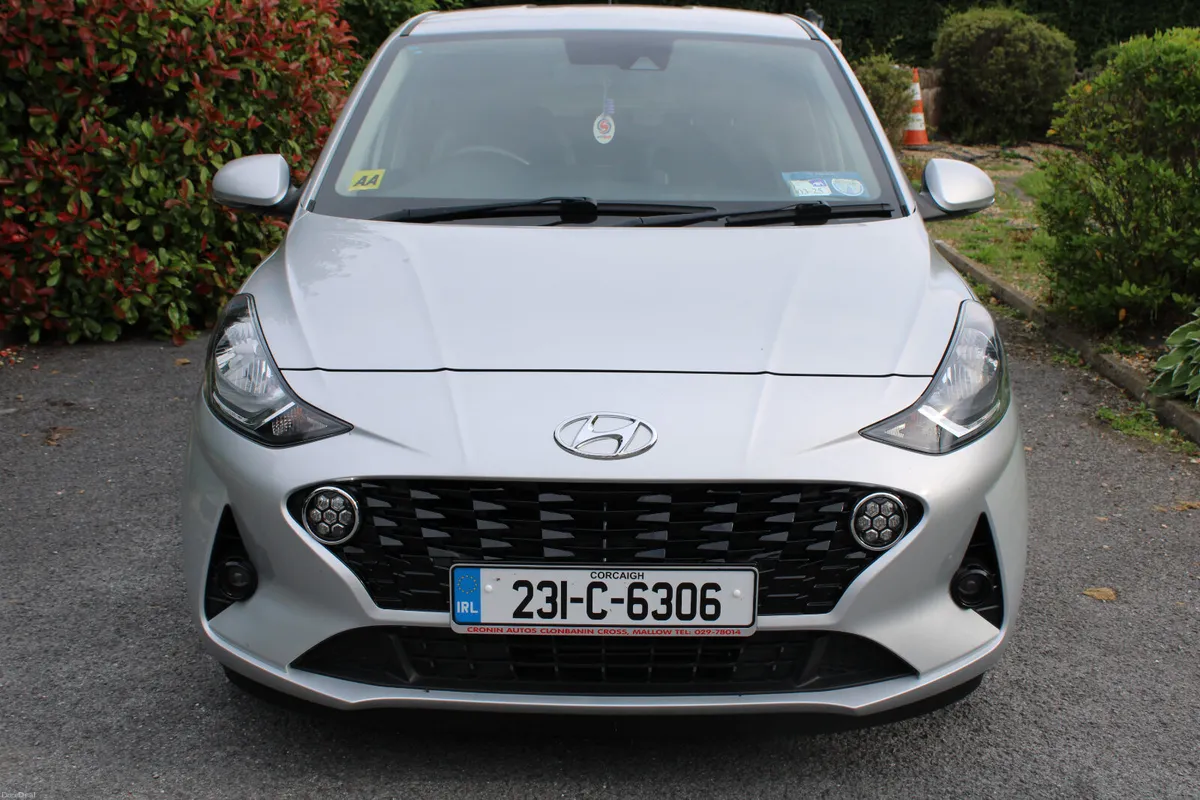 2023 HYUNDAI i10 DELUXE PLUS 1.0 5dr. - Image 2