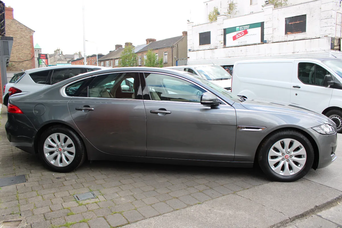 Jaguar XF 2.0 PRESTIGE ECO AUTO 2016 *SALE AGREED* - Image 3