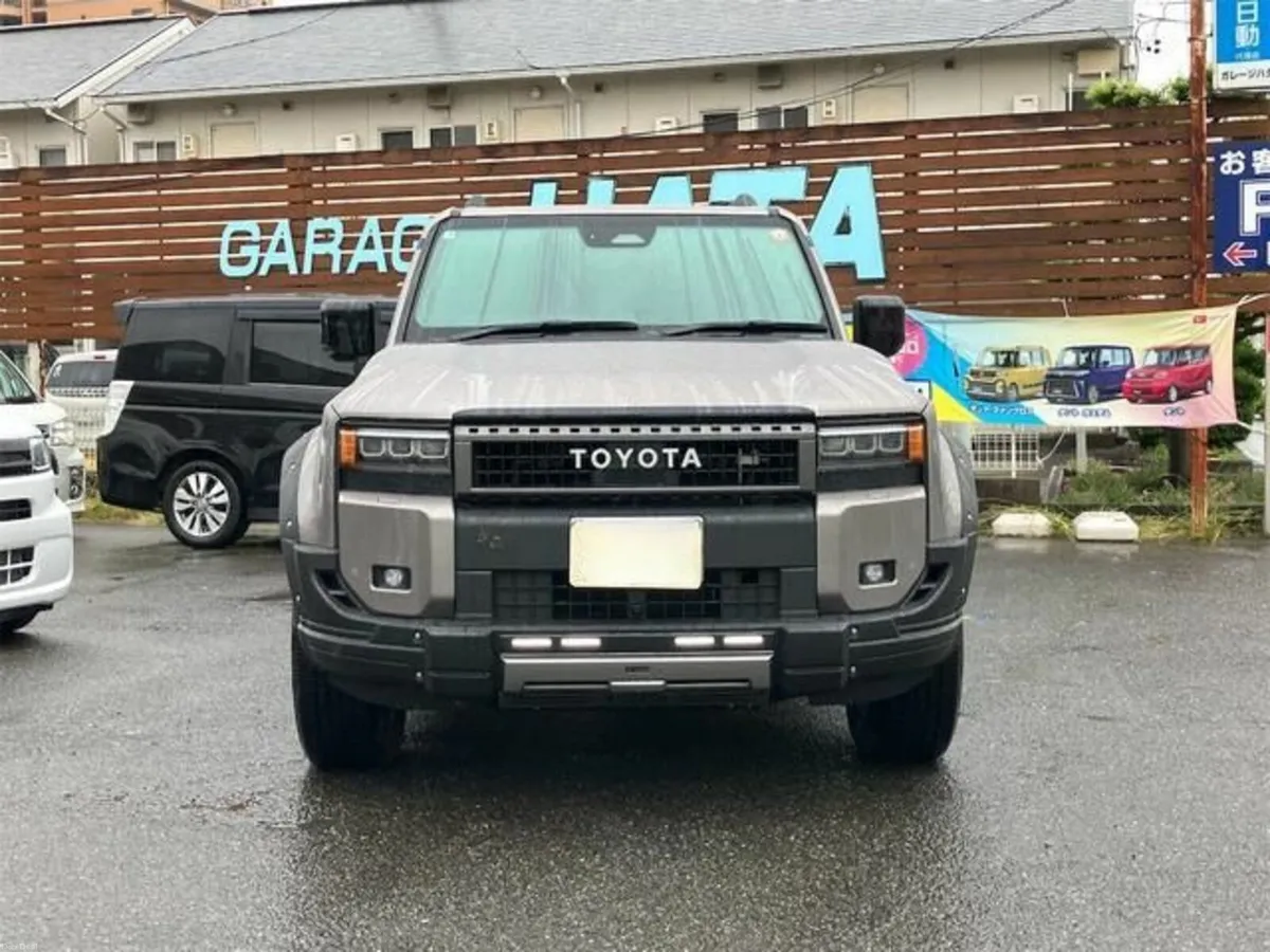 2025 Toyota Landcruiser 250 ZX 2.8 Diesel 7 seats - Image 1