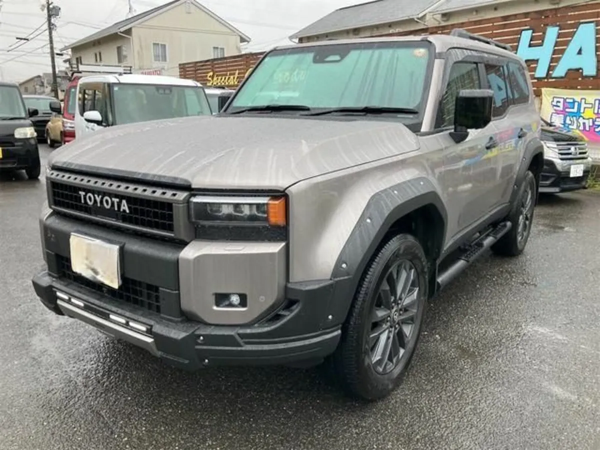 2025 Toyota Landcruiser 250 ZX 2.8 Diesel 7 seats - Image 3