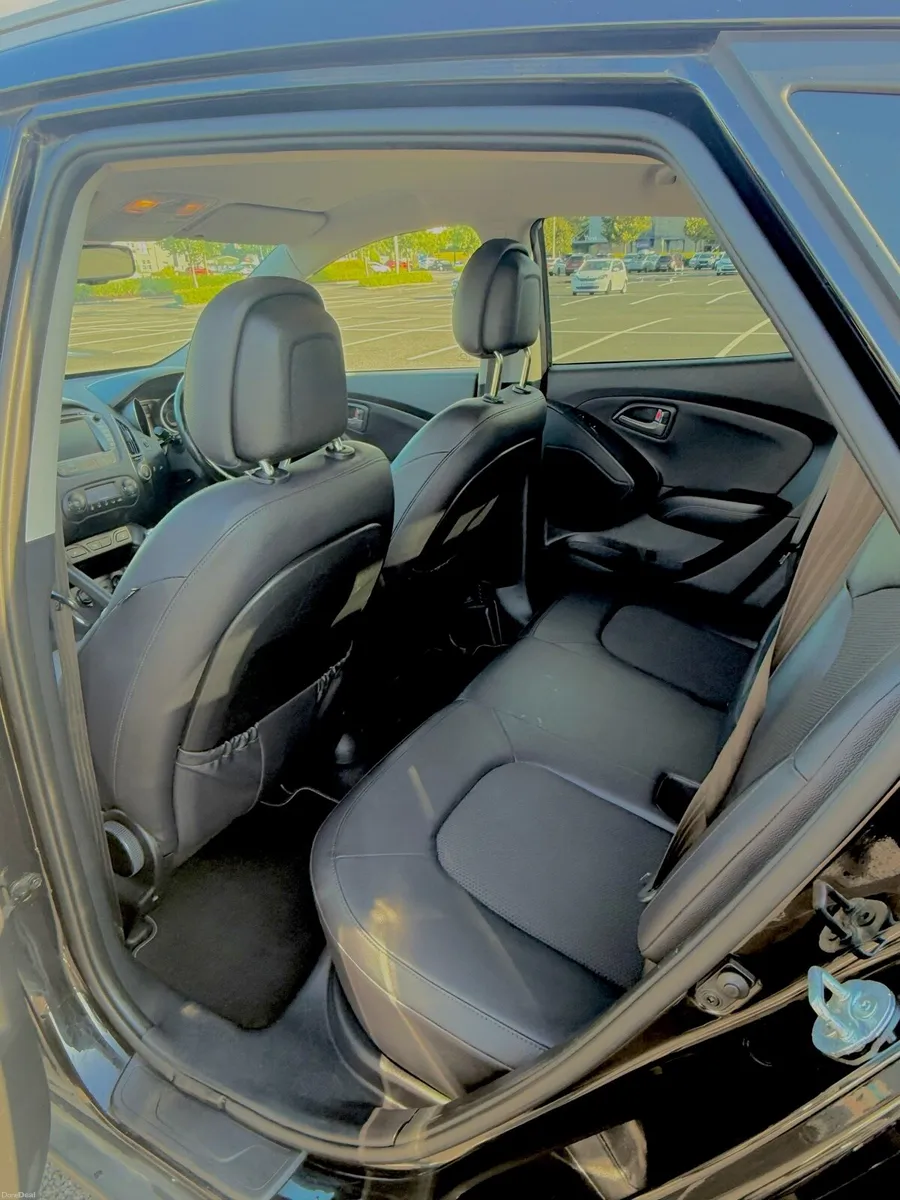 Hyundai ix35 Immaculate Condition, Low miles - Image 4