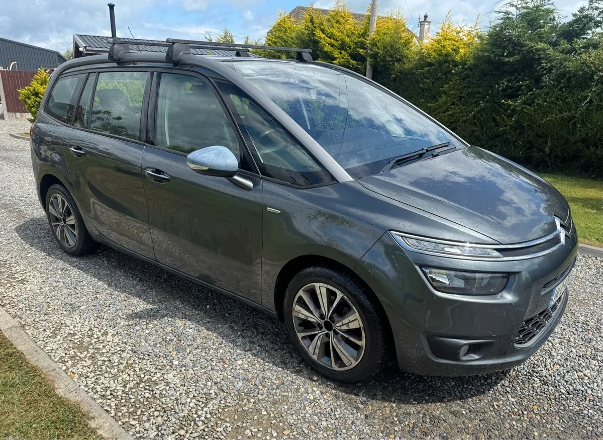 Citroen C4 7 Seater - Image 1