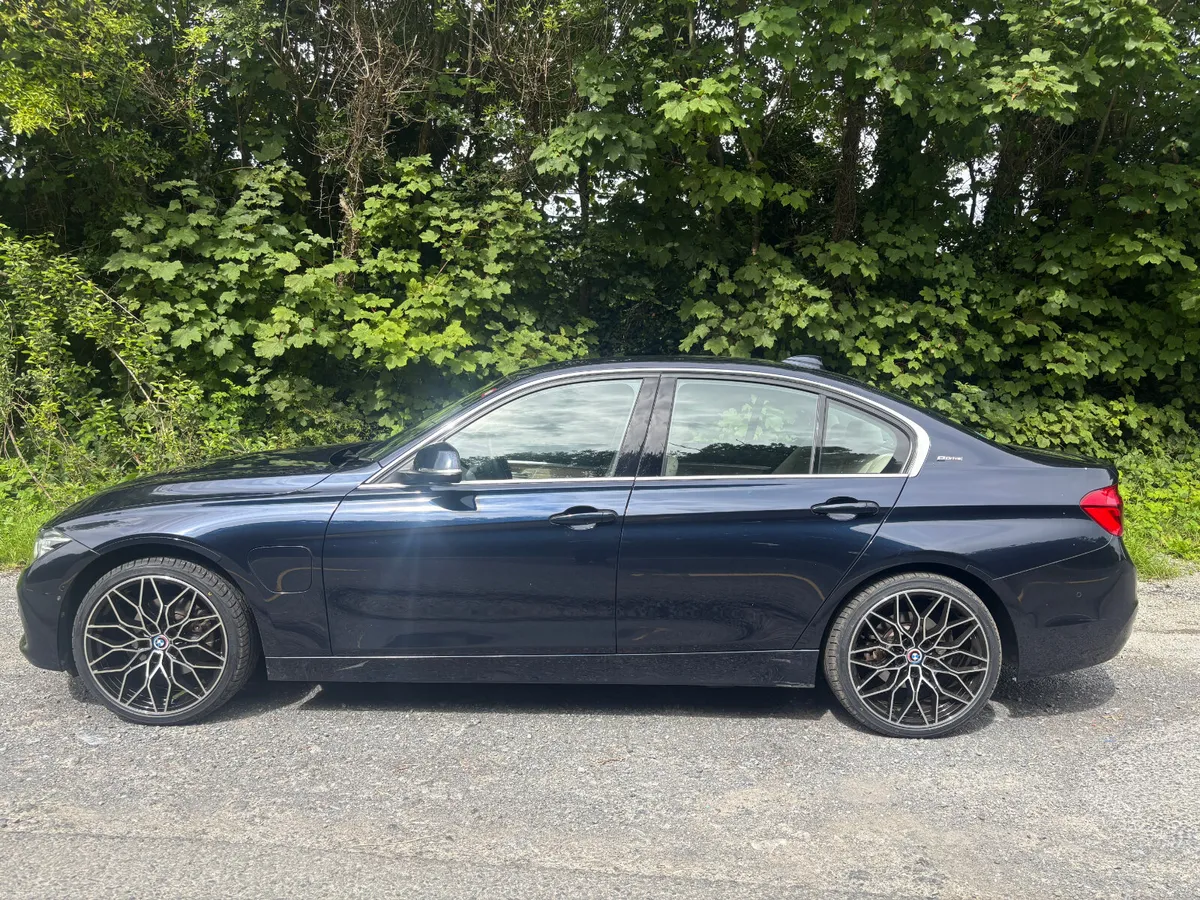 2016 BMW 330E Luxury Plug in Hybrid - Image 4