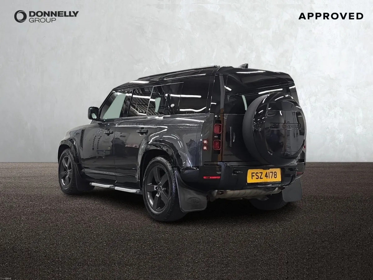 Land Rover Defender Estate X-Dynamic HSE - Image 2