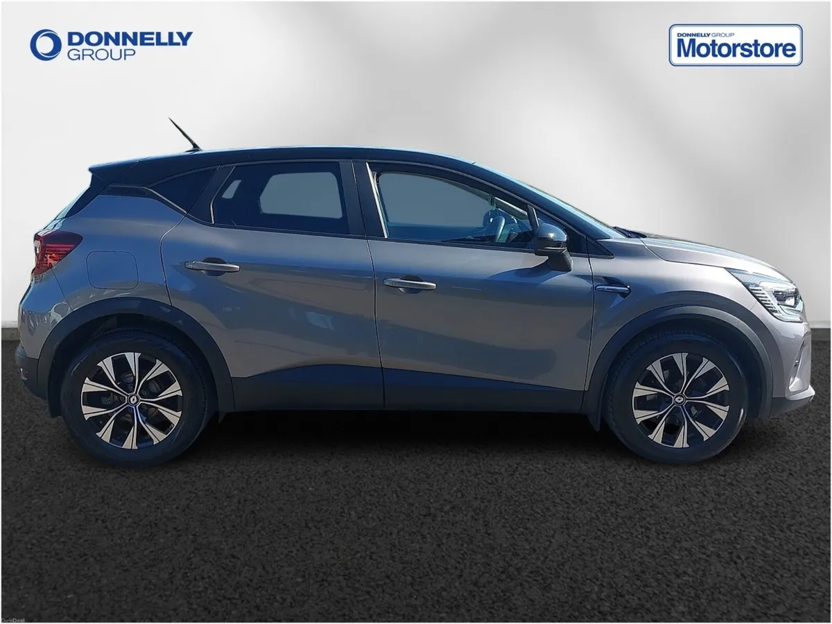 Renault Captur Hatchback Special Editions Limited - Image 3