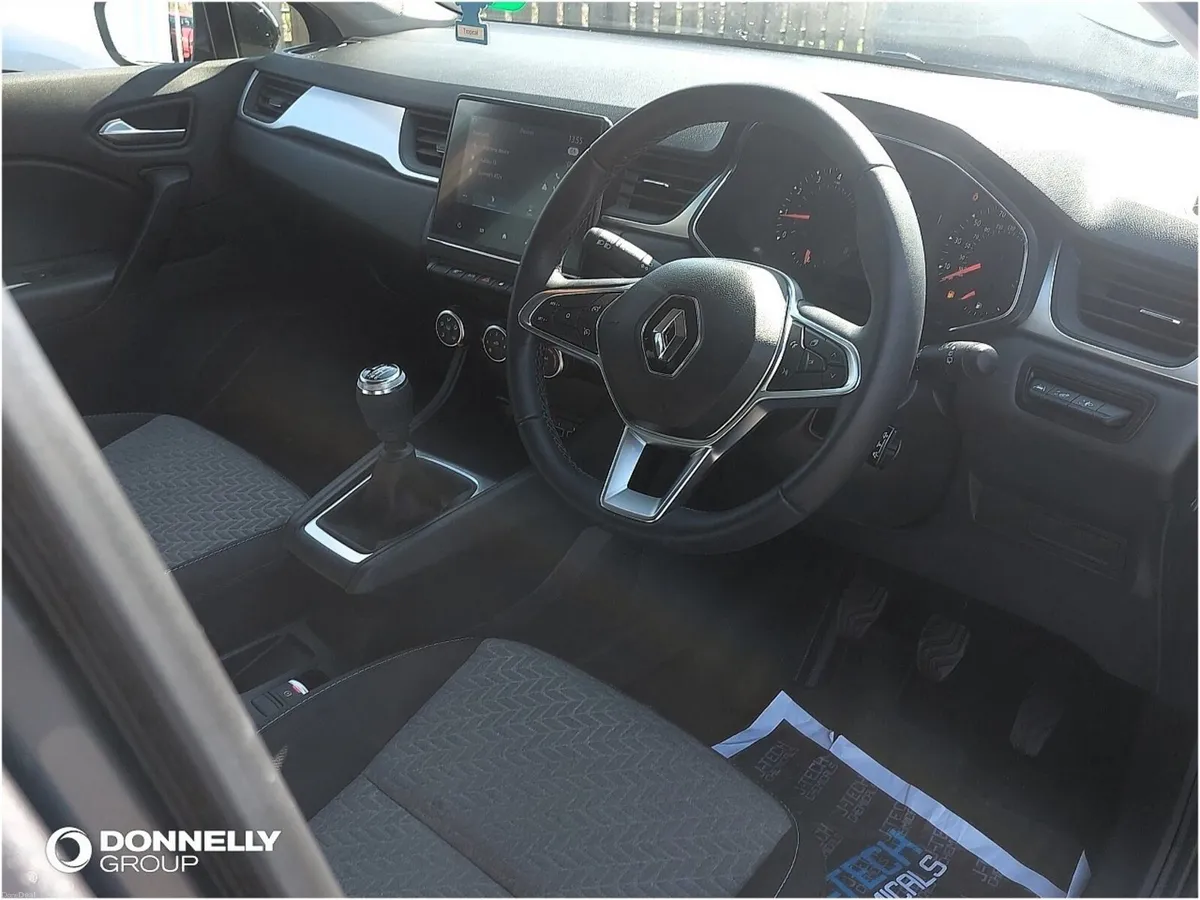 Renault Captur Hatchback Special Editions Limited - Image 4