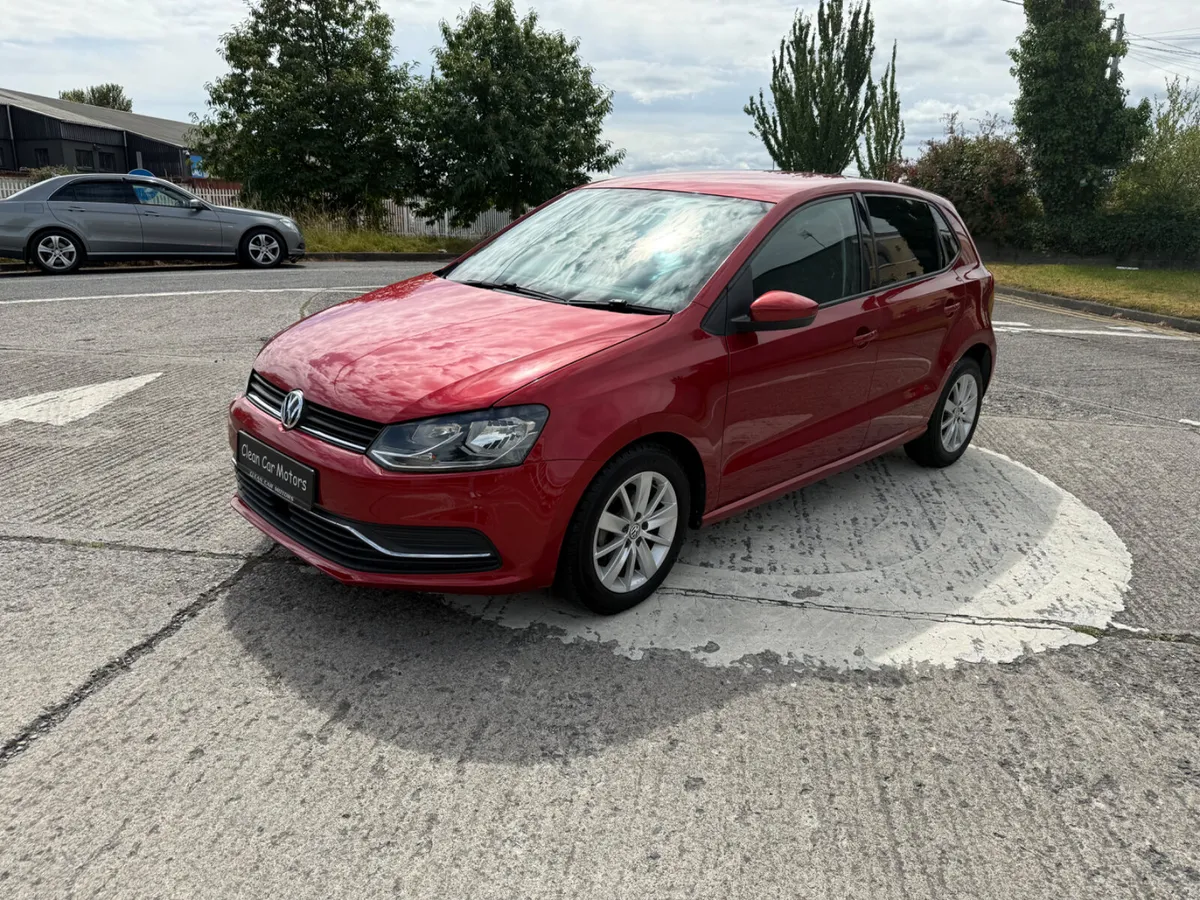 Volkswagen polo 2015 Auto - Image 2