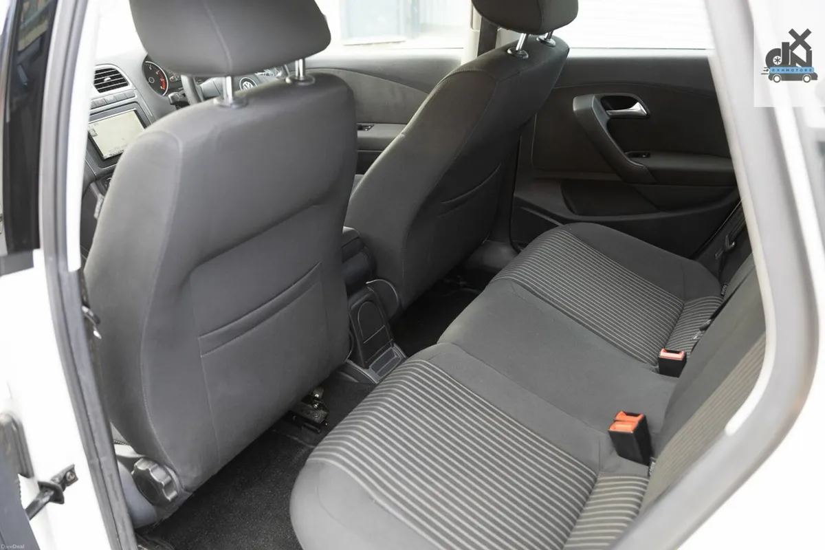 Volkswagen Polo 2012 87000 KM Automatic - Image 4