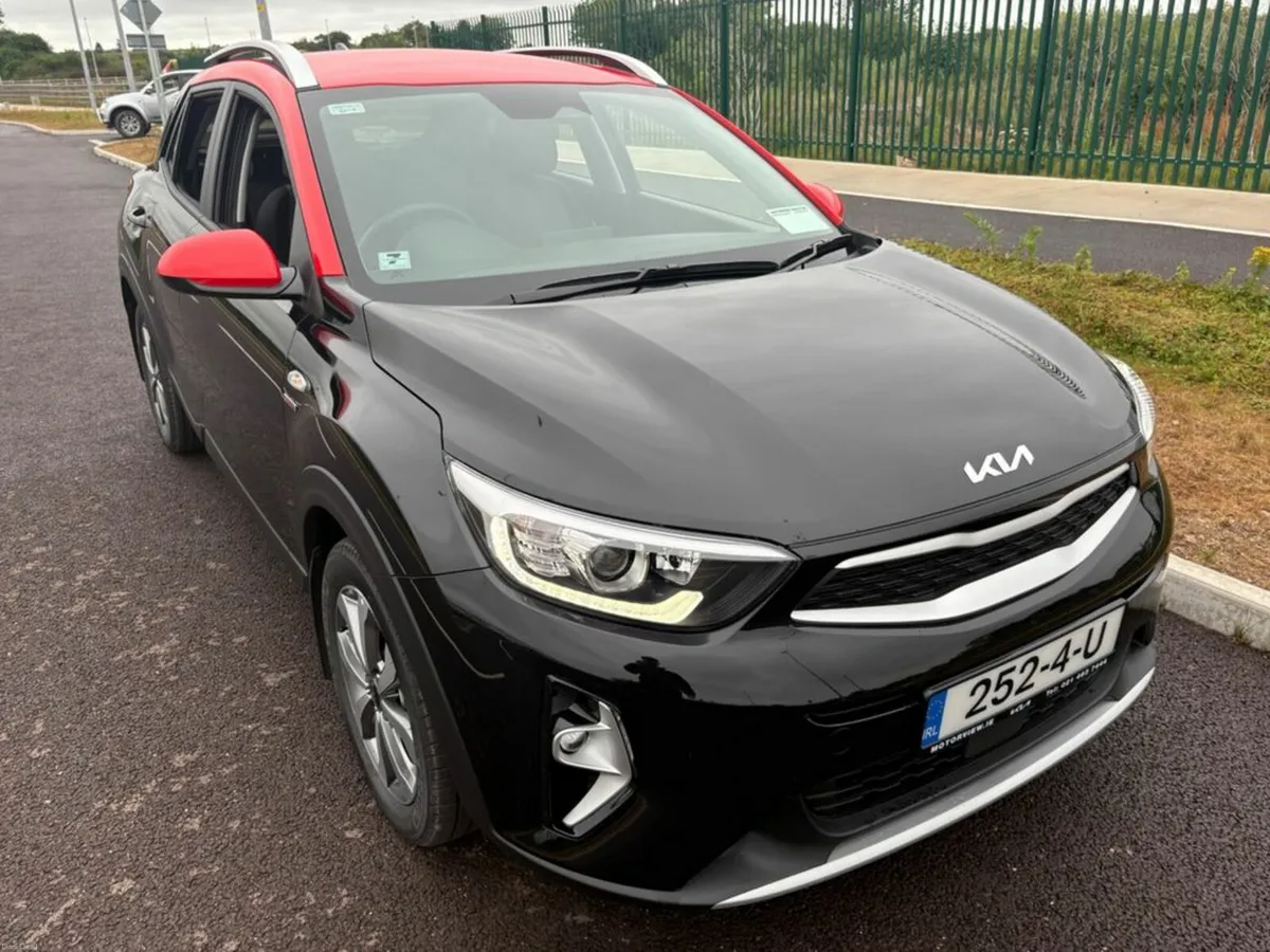 Kia Stonic 261 two tone, sports edition, **finance - Image 3