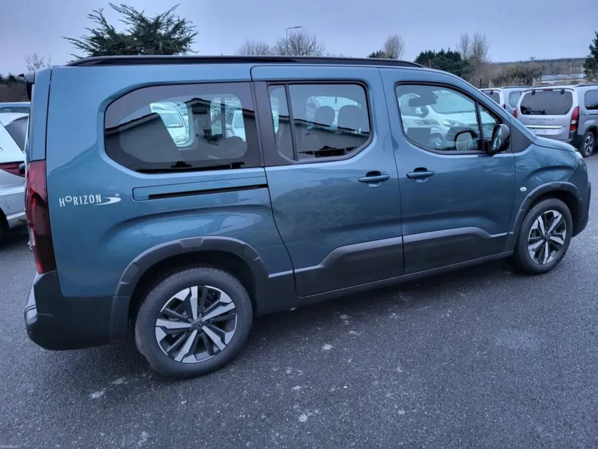 Wheelchair Accessible Taxi New Rifter - Image 6